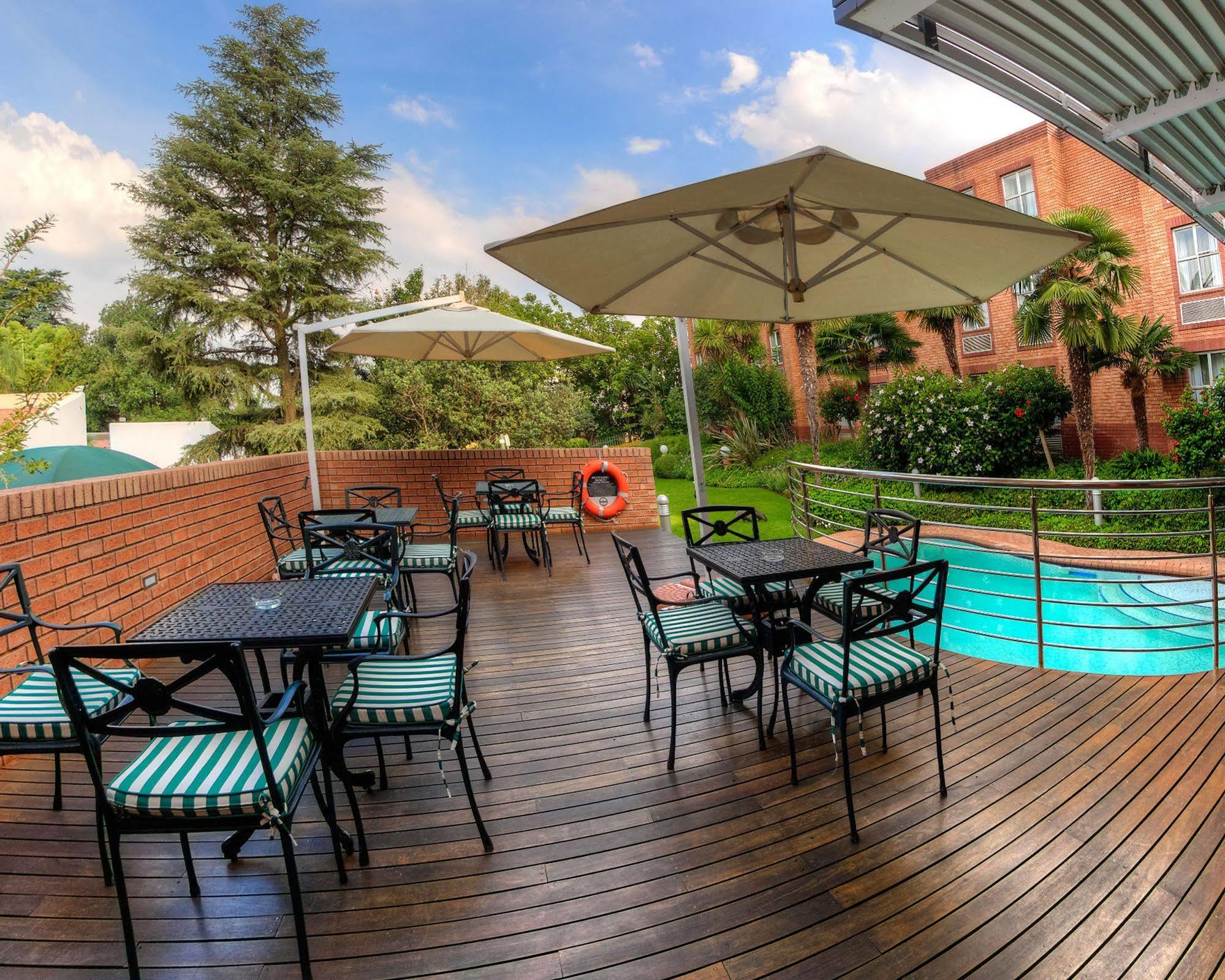 Road Lodge Sandton Johannesburg Exterior photo